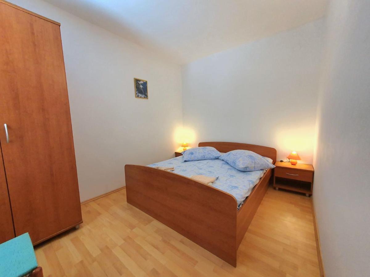 Apartament Buda - Hvr215 By Interhome